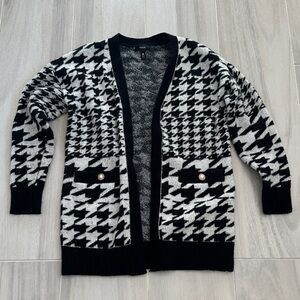 Aqua Black and White Houndstooth Open-Front Cardigan Sweater Gold Pearl Buttons